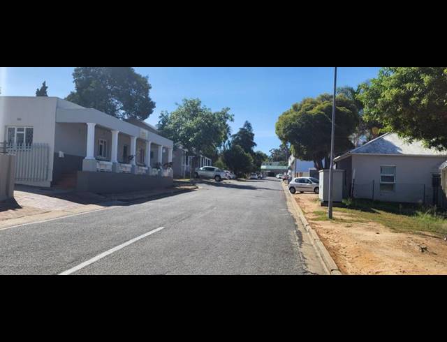 BUSINESS FOR SALE IN BERGZICHT